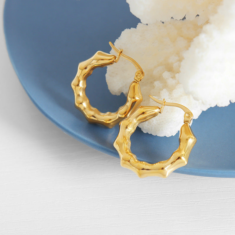 European and American Vintage Gold Plated C-shaped Earrings for Women