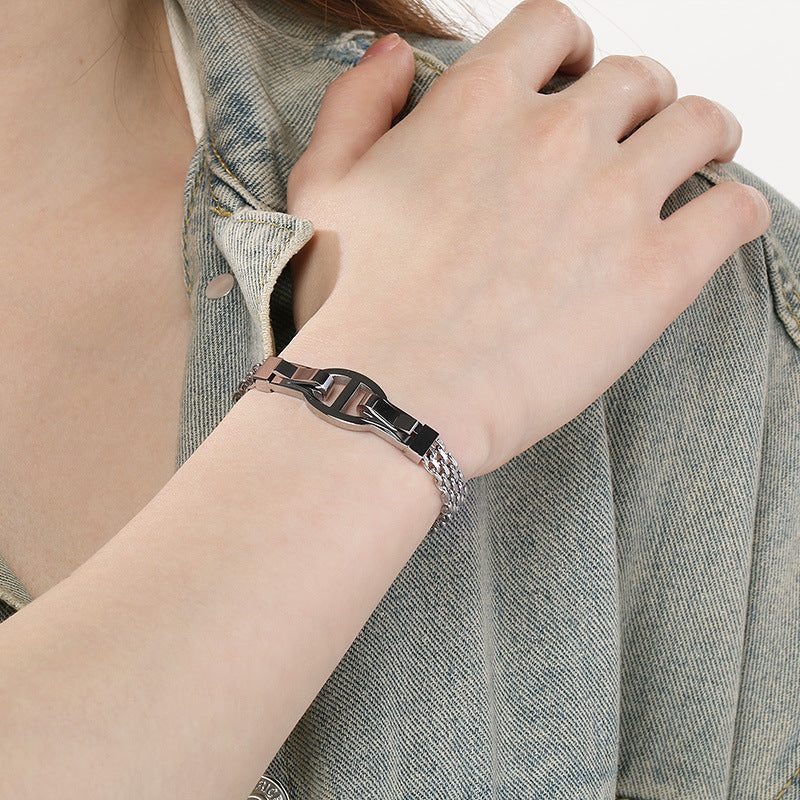 Niche Design Unisex Stainless Steel Flat Mesh Chain Chain Character Bracelet Adjustable