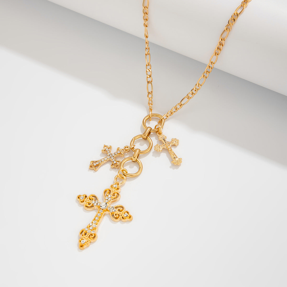 Planderful Vienna Verve Necklace – Retro Hip-Hop Style with Exaggerated Cross Pendant