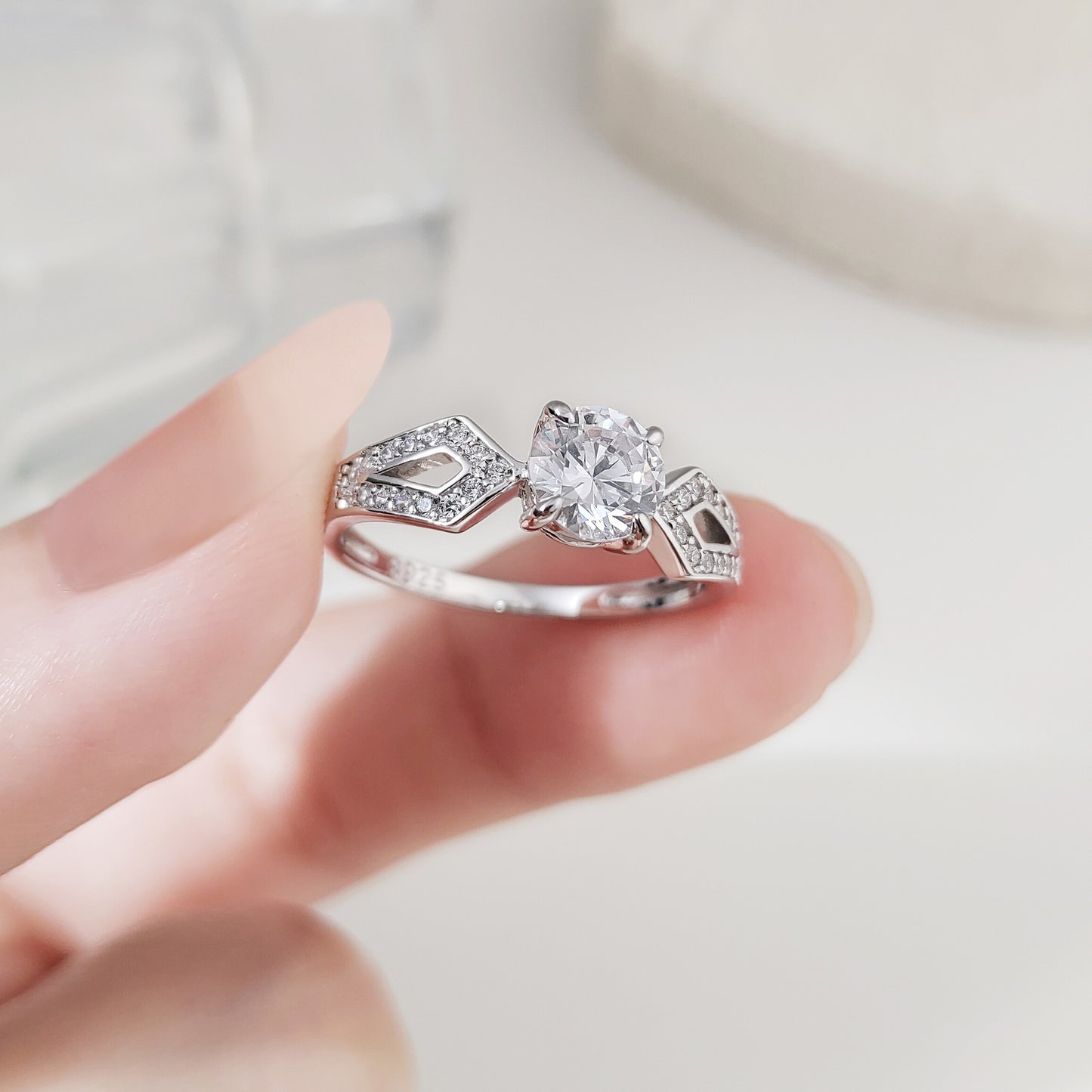 Planderful Sterling Silver Zircon Ring For Women Elegant Luxurious Sparkle Everyday Jewelry