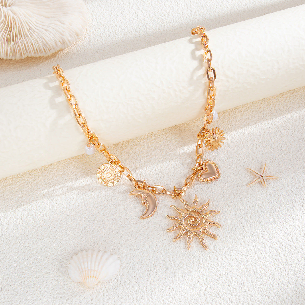 Planderful Vienna Verve Necklace – Retro Crescent Moon Pendant