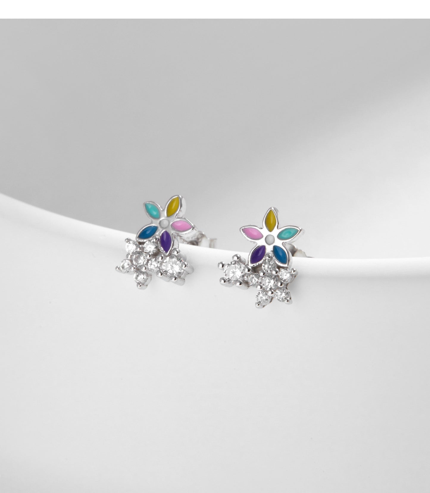 Planderful Everyday Genie Earrings – Exquisite Zircon Flower Design