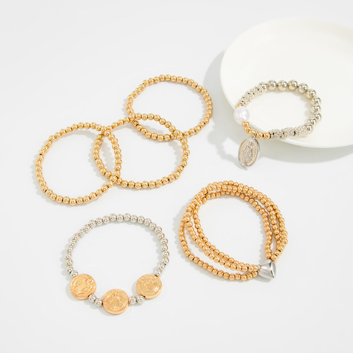 Planderful Vienna Verve Heart Shaped Beaded Bracelet For Women Elastic Vintage Faux Pearl Beads
