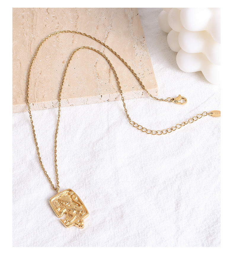 Lion Minimalist Titanium Steel Pendant Necklace with 18k Gold Plating - Fashionable Women's Jewelry