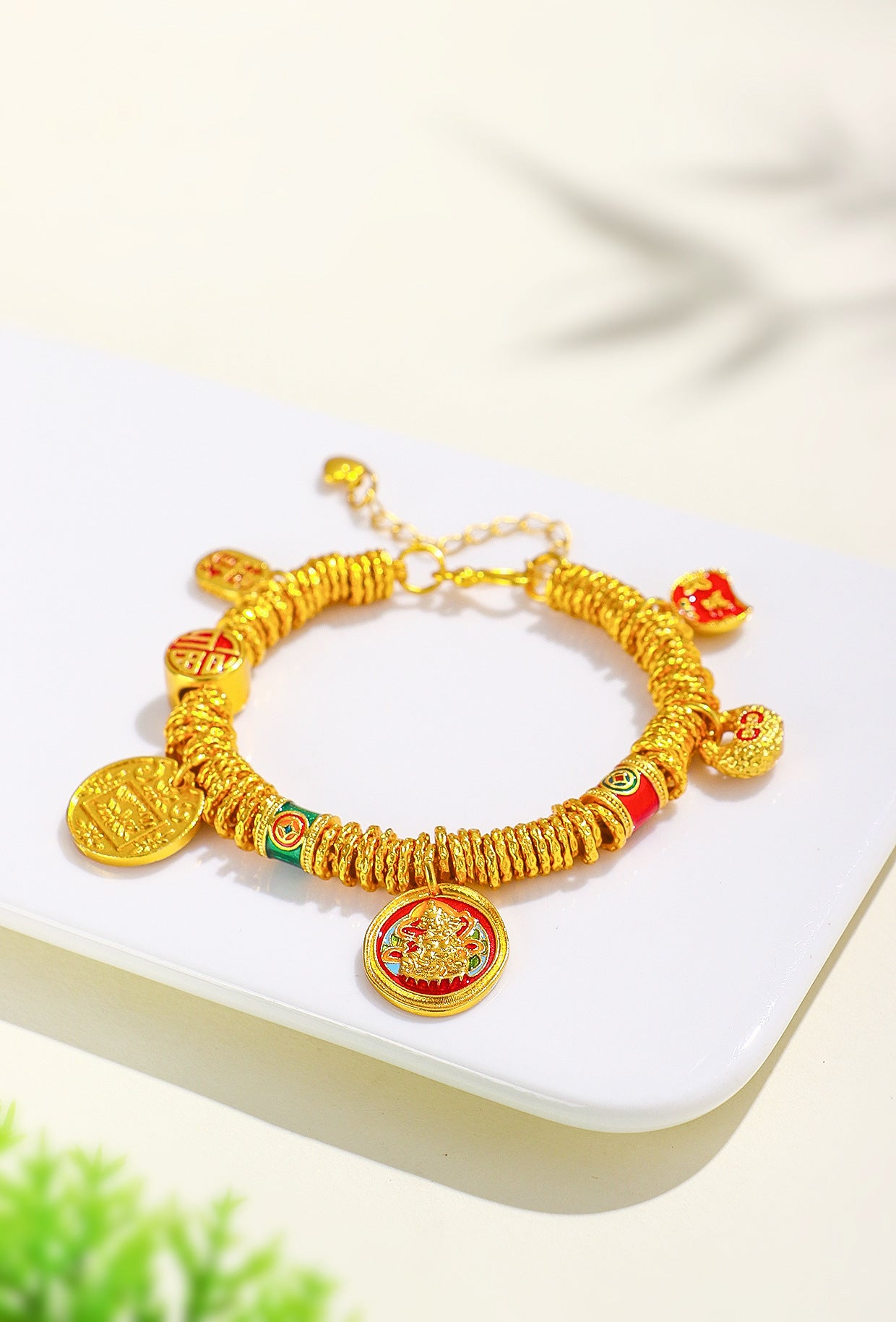Planderful Fortune's Favor Bracelet – Elegant Chinese Style Entanglement Design