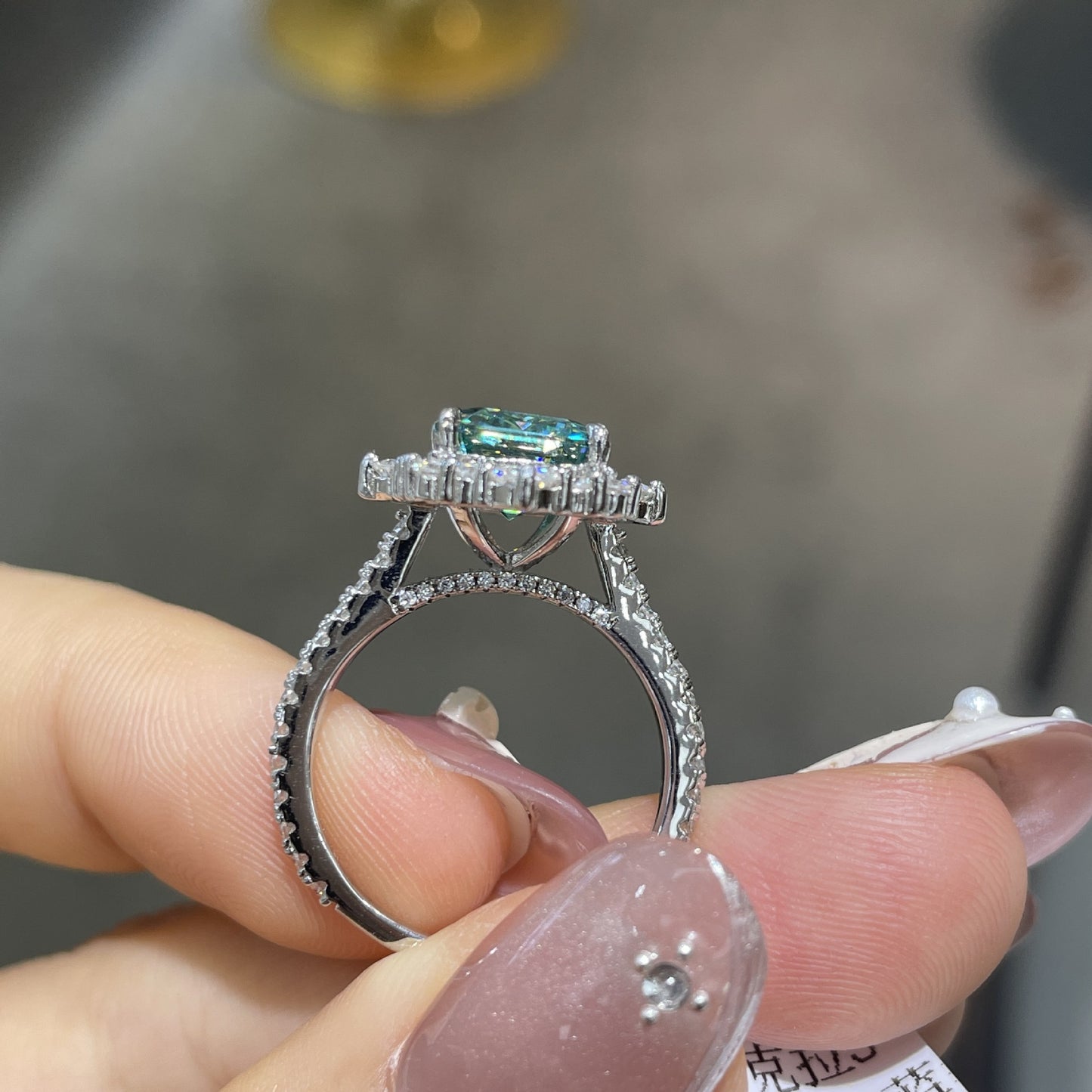 Jewelry's New S925 Silver Plated Platinum Ring 4 Carat Moissanite