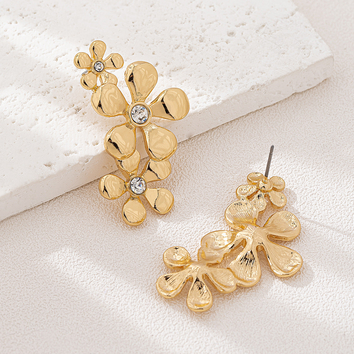 Planderful Vienna Verve Earrings – Elegant Zircon-Encrusted Five-Leaf Flower Design