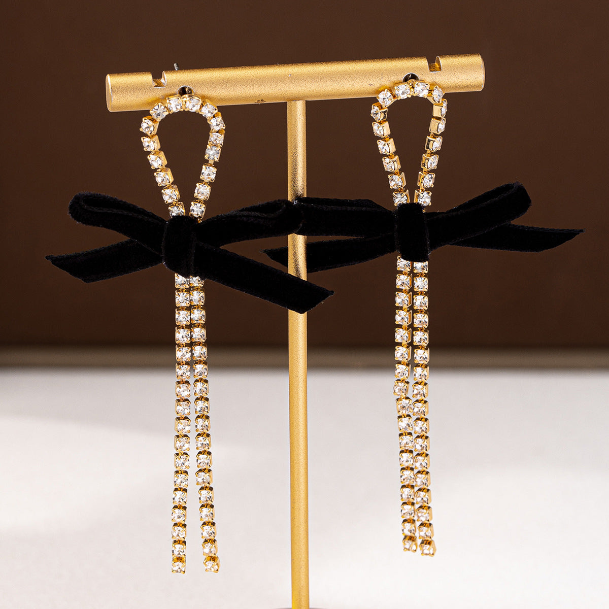 Planderful Vienna Verve Earrings – Elegant Rhinestone Bow Tassel Design