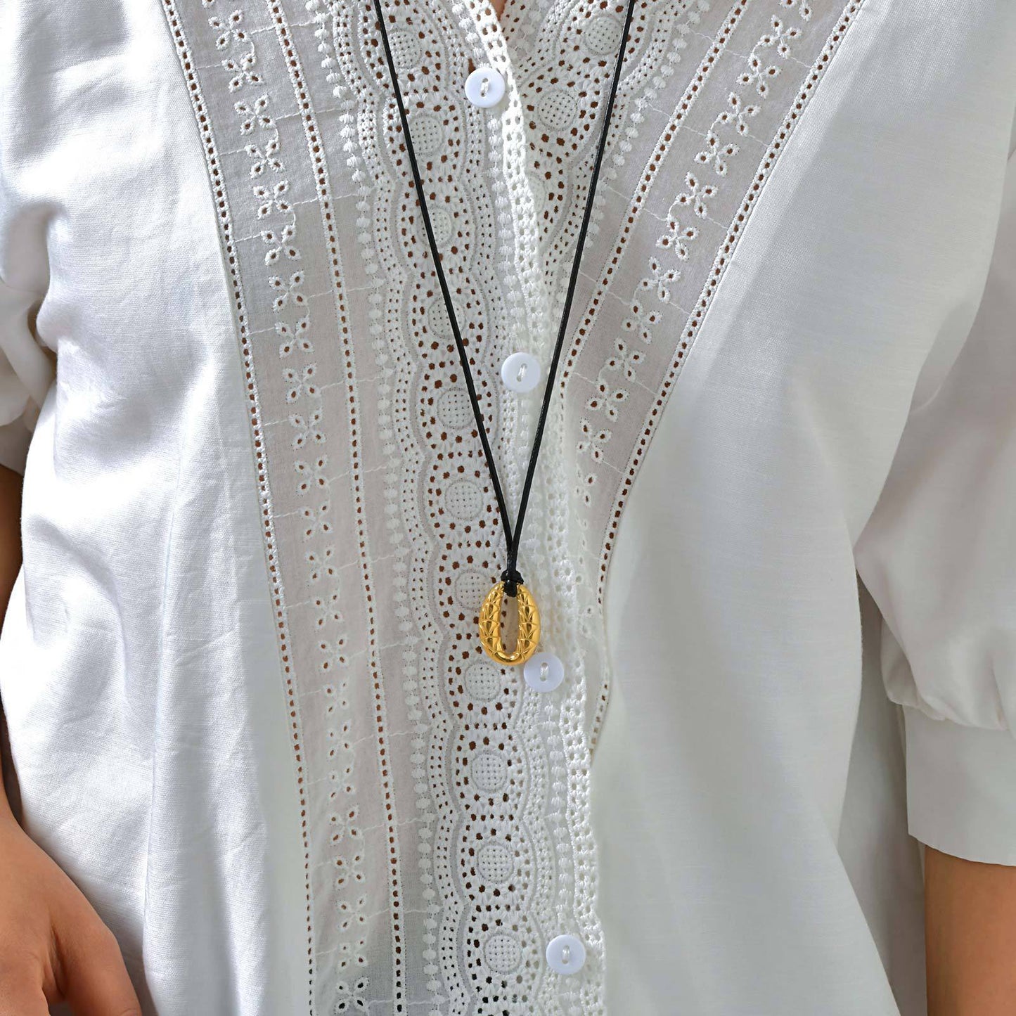 Stainless Steel Fish Scale Pattern Oval Black Wax Rope Adjustable Women's Necklace