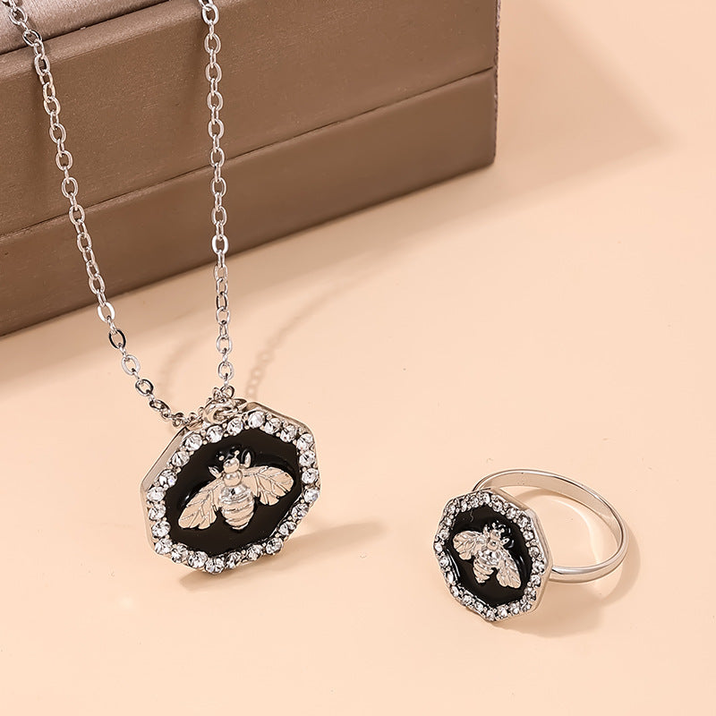 Elegant Bee Queen Necklace and Ring Set - Vienna Verve Collection by Planderful