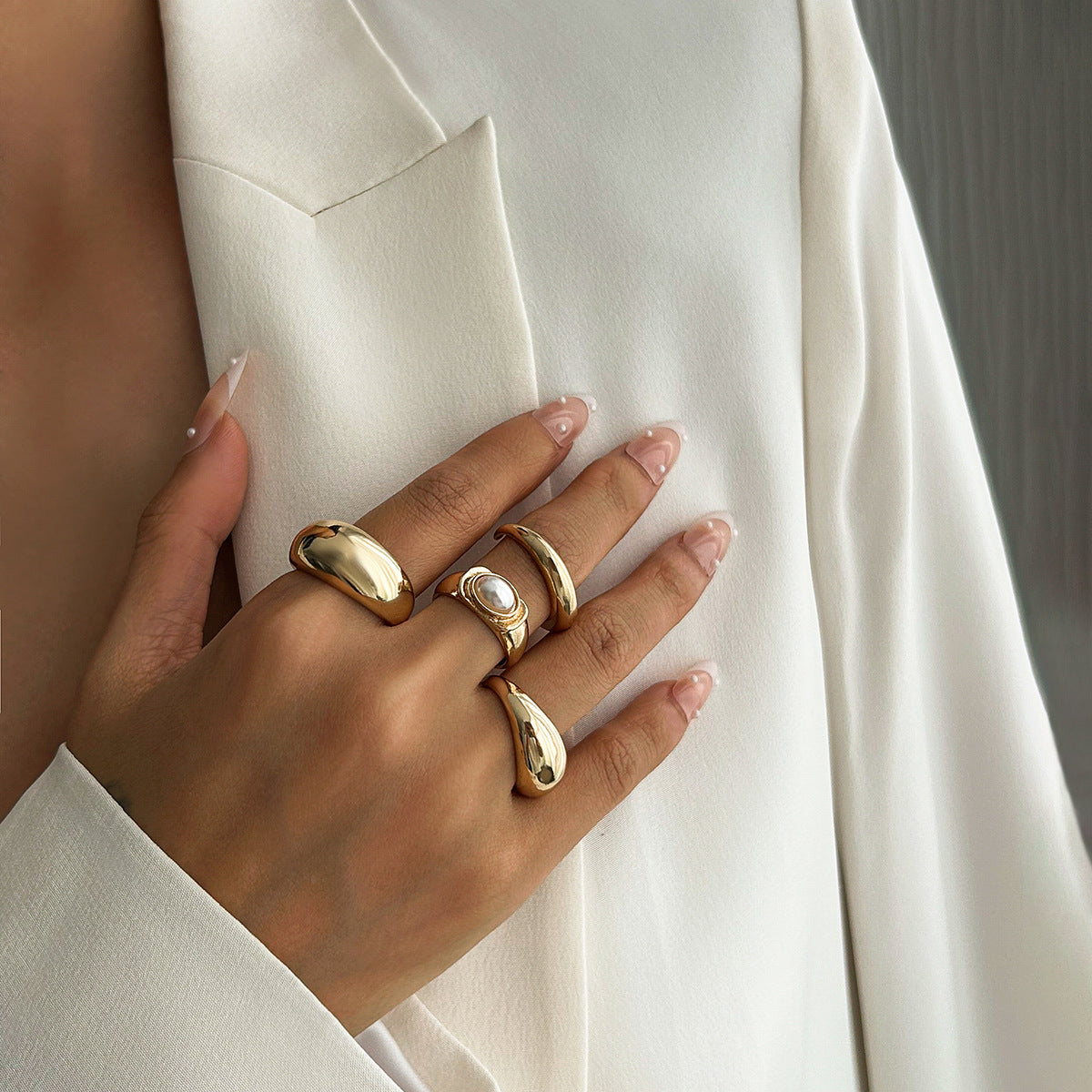 Planderful Vienna Verve Ring – Personalized Imitation Pearl Design