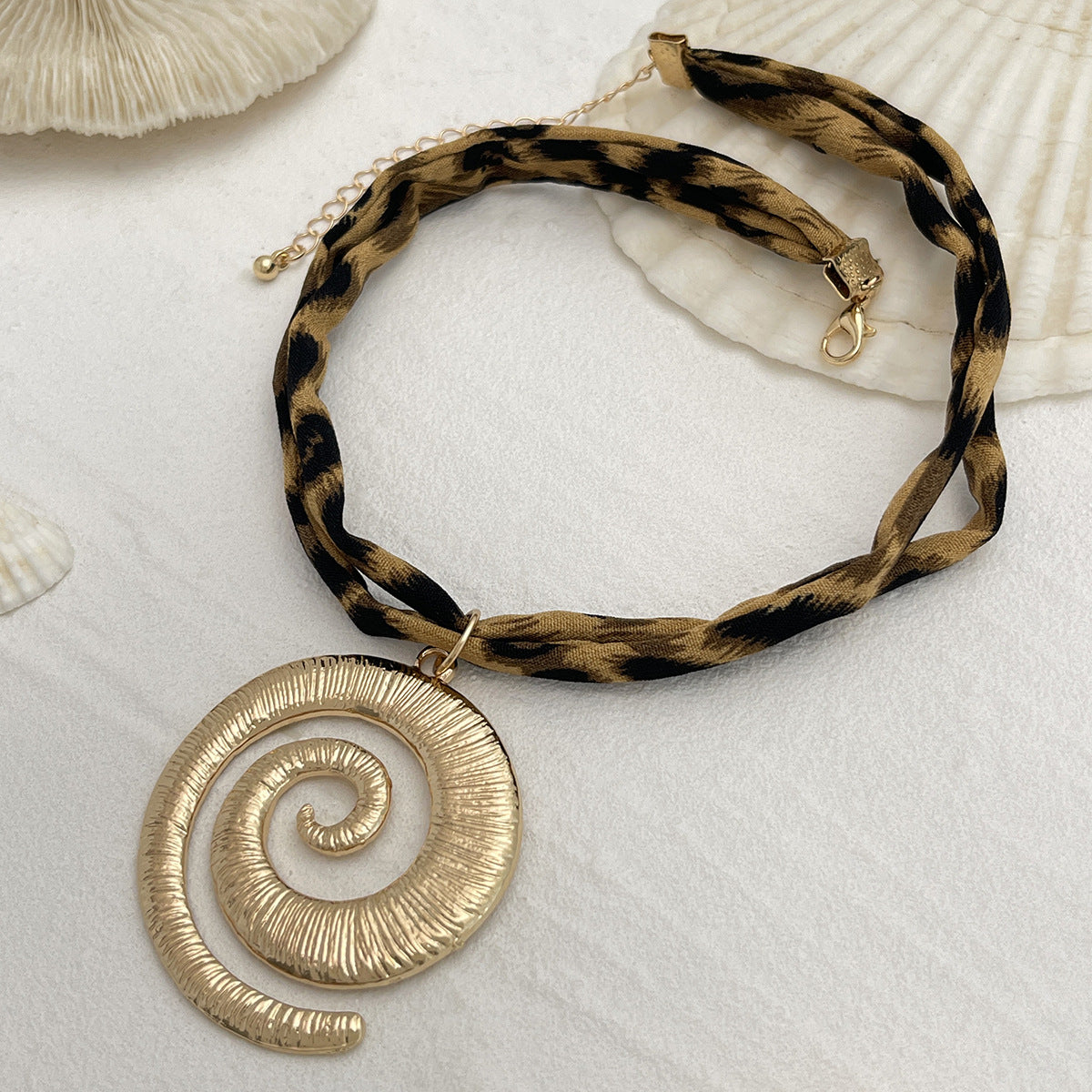 Planderful Vienna Verve Necklace – Unique Starfish Pendant Design