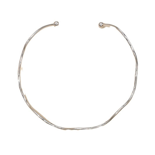 Chic Wave Design Metal Necklace - Vienna Verve Collection