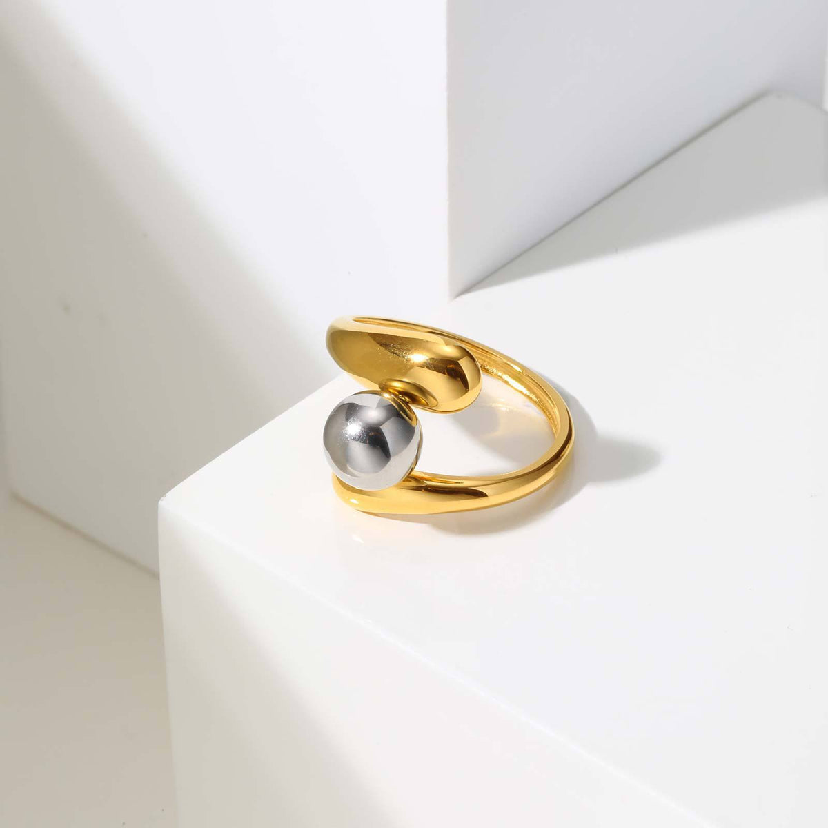 Stainless Steel Irregular Line Steel Ball Open Ring Gold