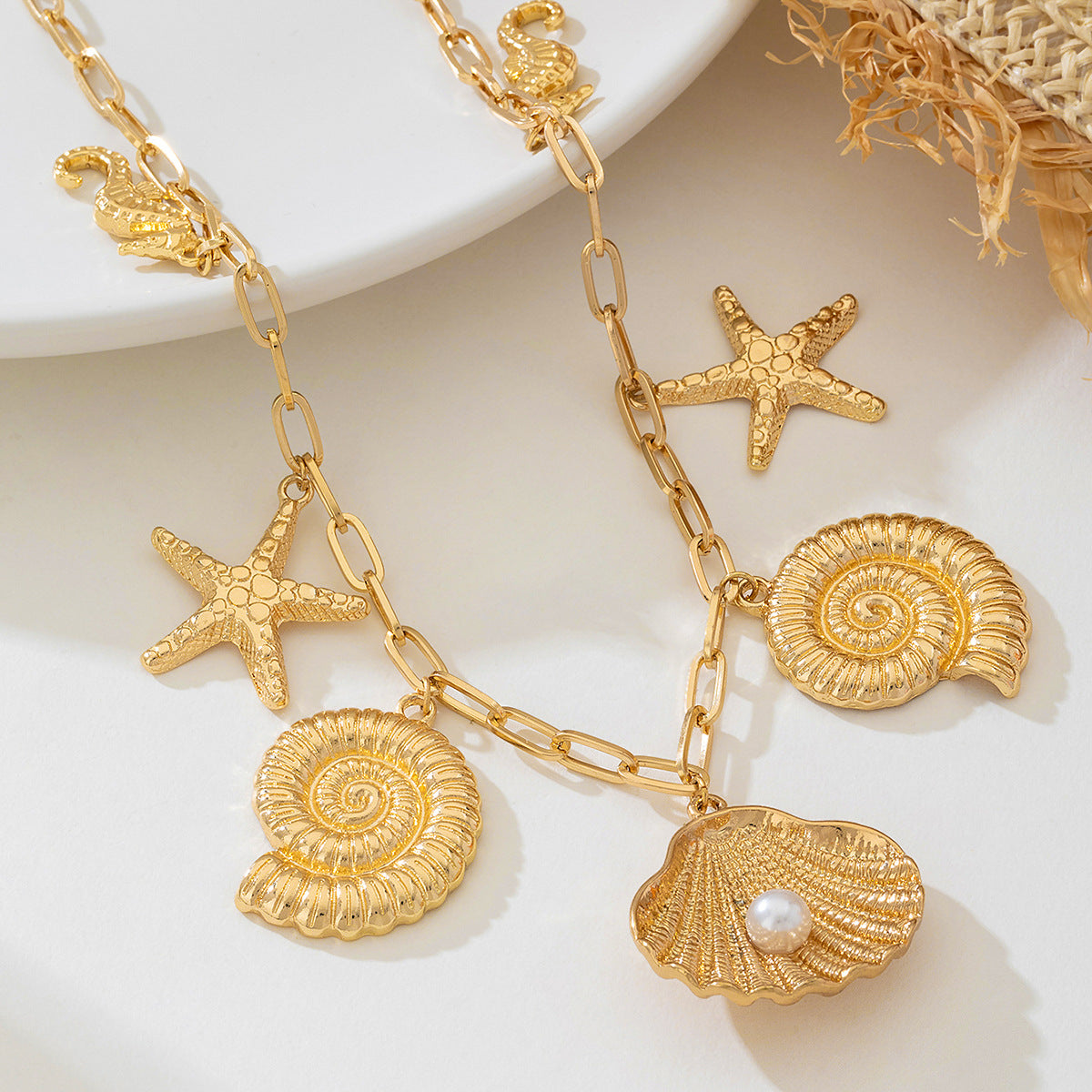 Planderful Vienna Verve Necklace – Fashionable Marine Life Pendant