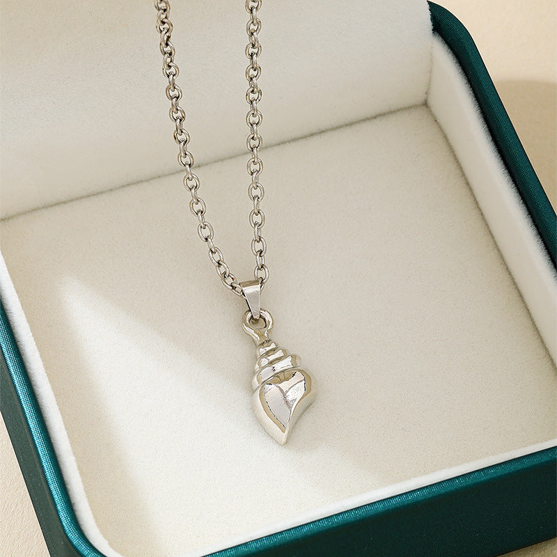 Planderful Vienna Verve Necklace – Elegant Marine-Inspired Design