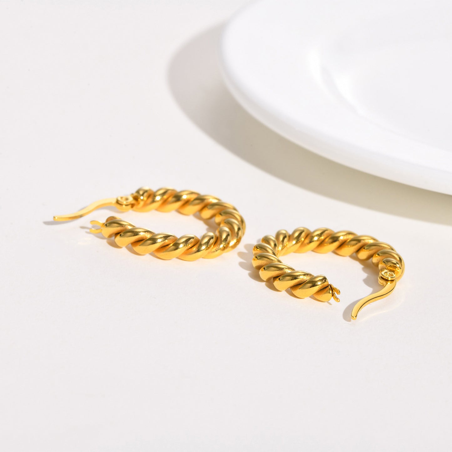 Stainless Steel Twist Earrings Gold Simple Ins Fashion Chic