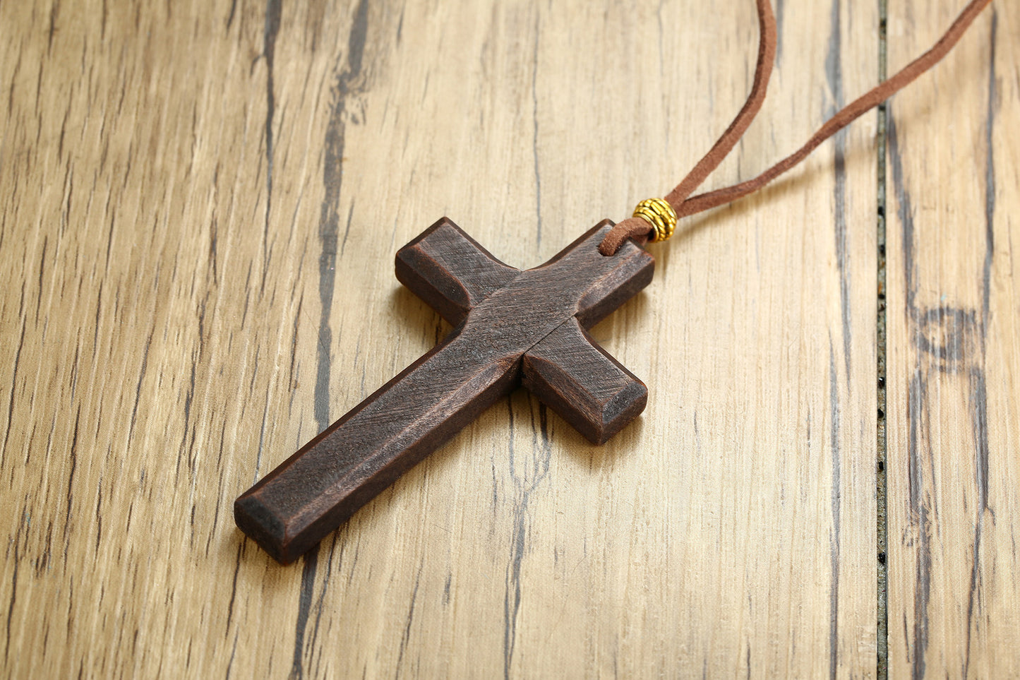 Vintage Hand Fashion Cross Pendant Unisex Wooden Cross for Men