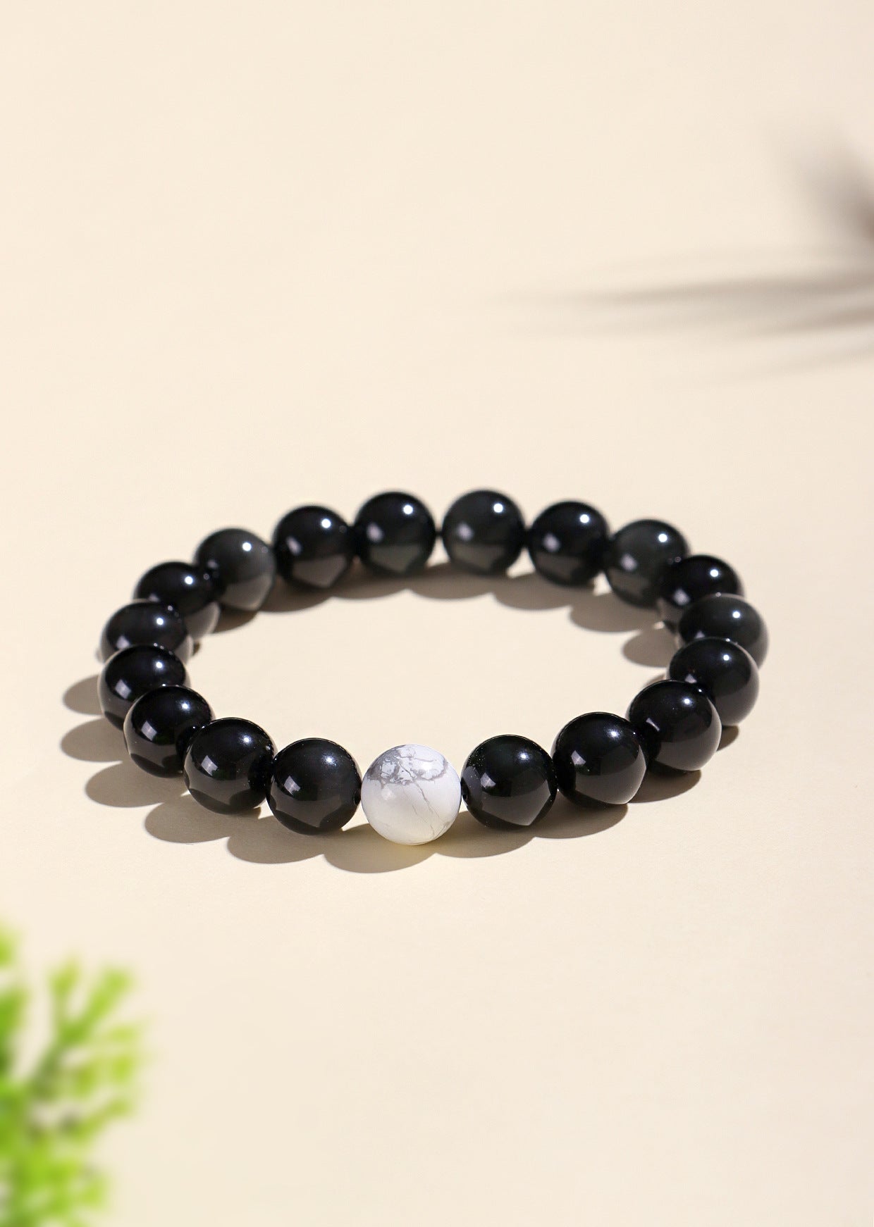 Planderful Fortune's Favor Bracelet – Elegant Obsidian Beaded Design
