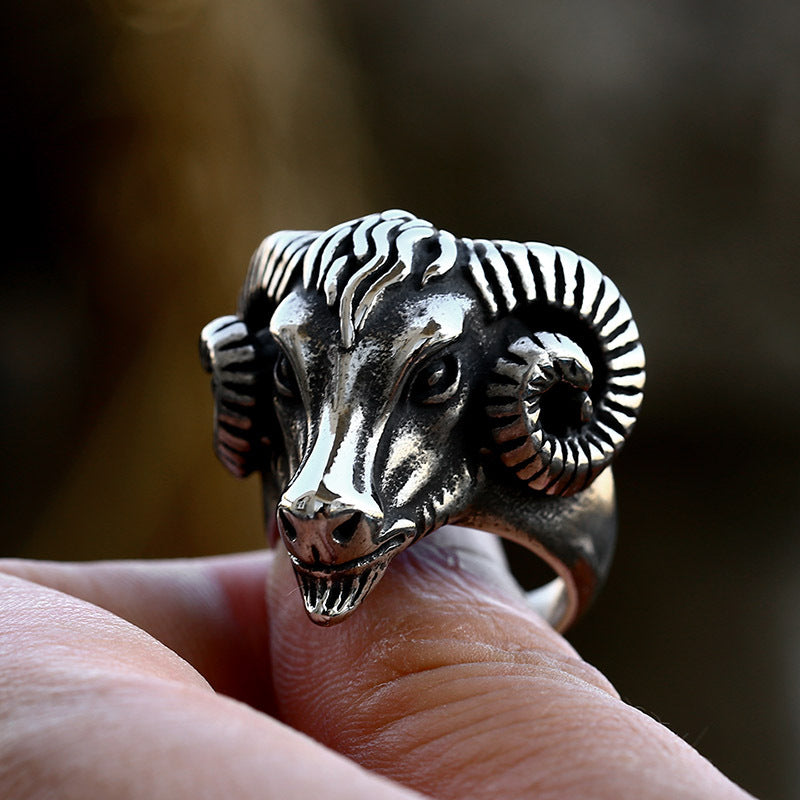 Retro Sheep Head Ring for Men - Titanium Steel Horn Skull Design in European & American Style