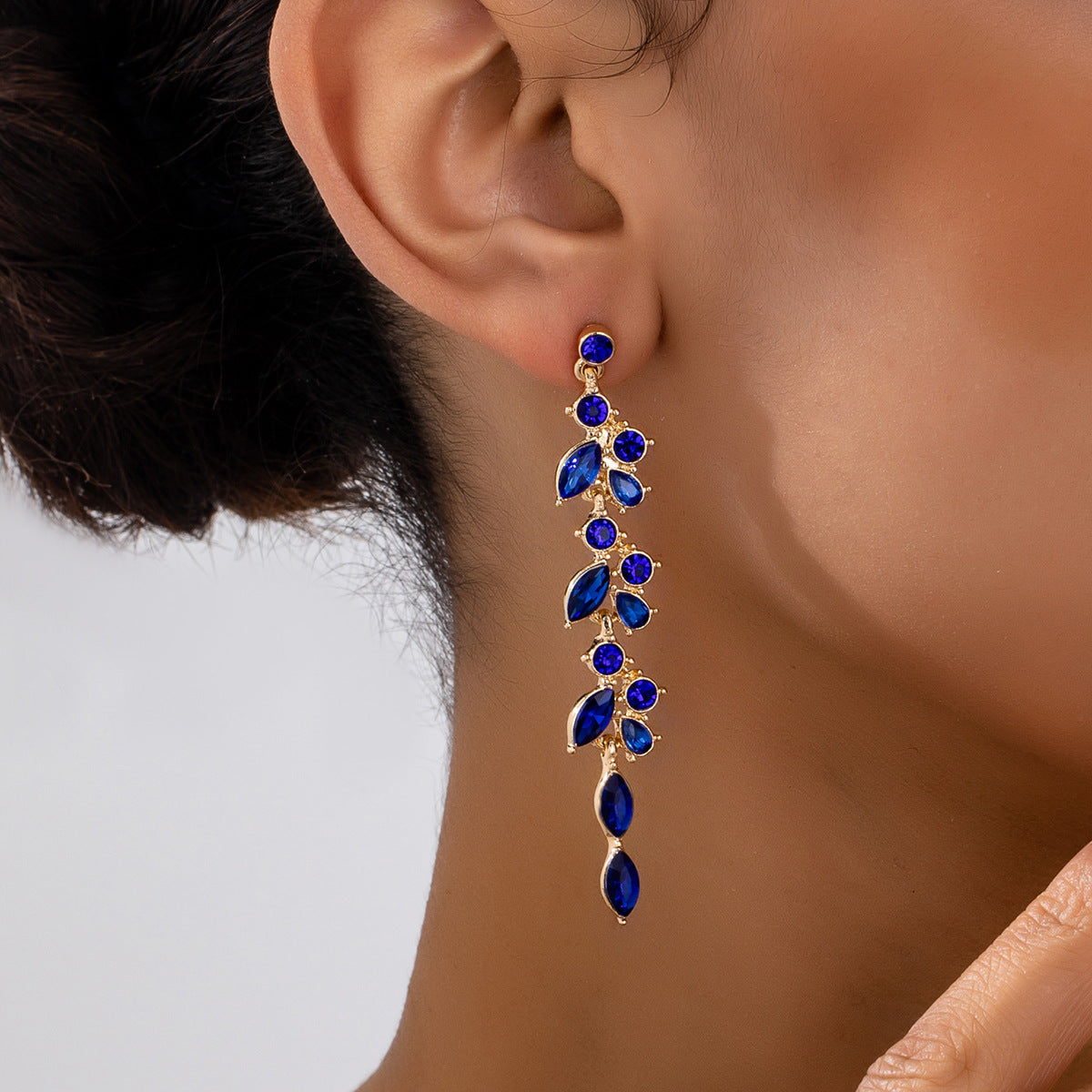 Planderful Vienna Verve Earrings – Stylish Rhinestone Wheat Ear Design