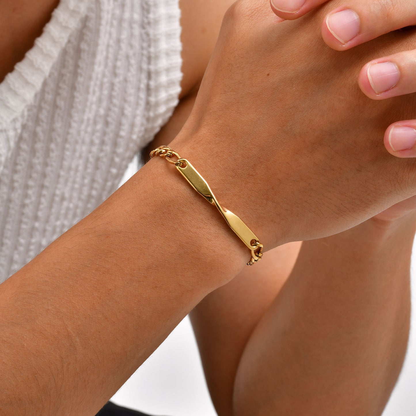 Planderful Gold Steel Mobius Bracelet For Couples Wear