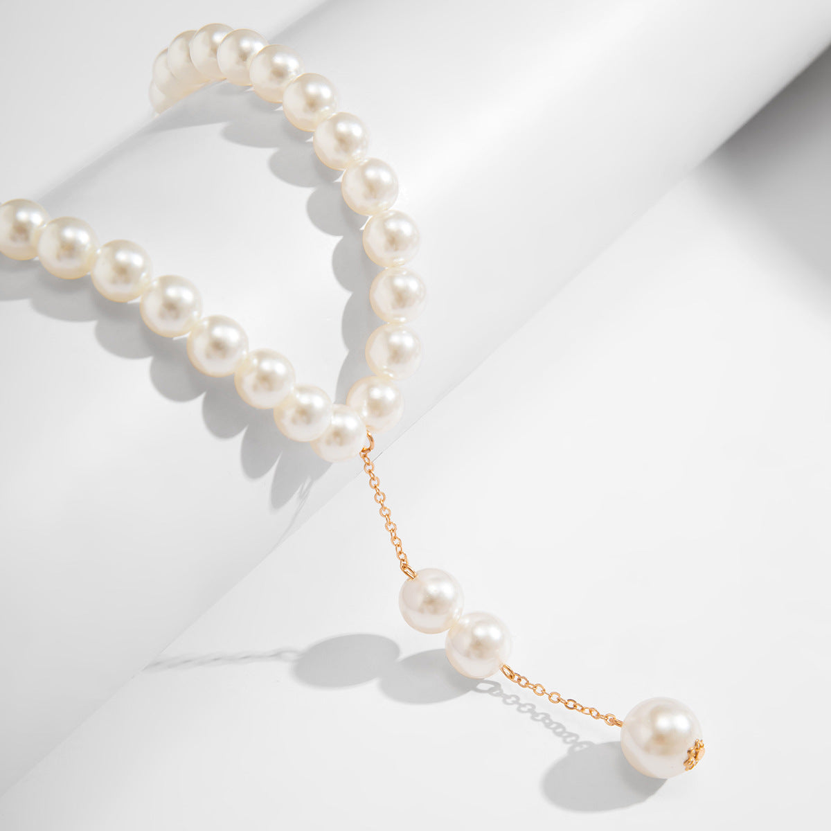 Portrait & Pearl-Style Y-Fringe Necklace