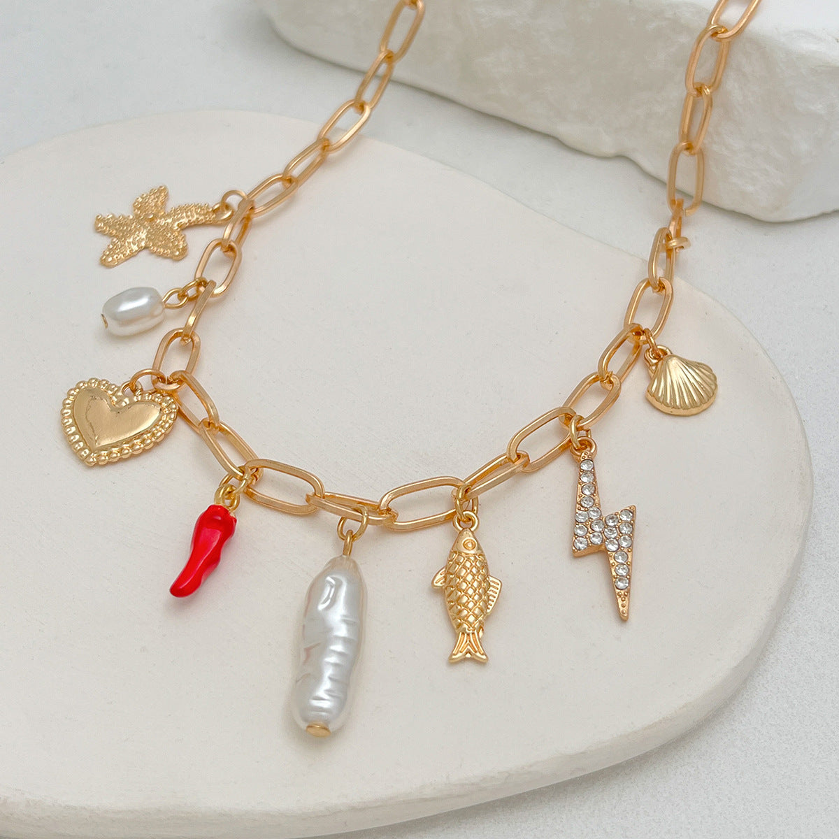 Planderful Vienna Verve Necklace – Personalized Multi-Flower Pearl Design