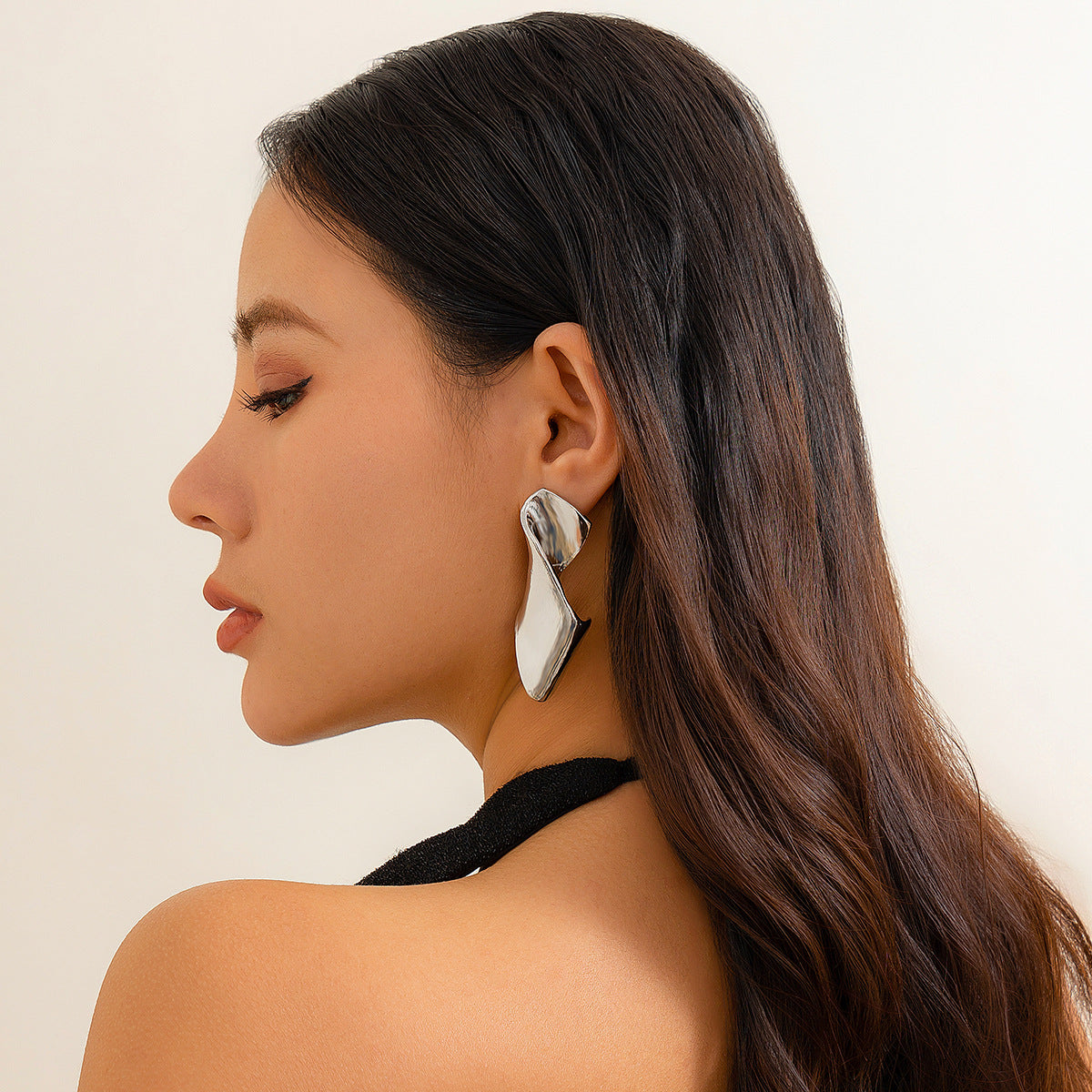 Planderful Vienna Verve Pleated Metal Folding Stud Earrings For Women Versatile Geometric Retro Statement
