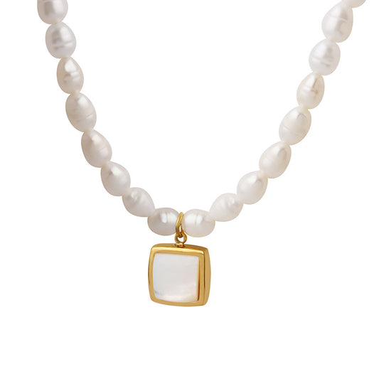 Elegant Baroque Pearl Necklace with Sea Shell Pendant - Luxurious Dinner Party Accessory