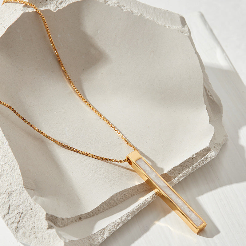 Elegant 14k Gold Plated Geometric Metal Necklace for Women - Stylish Long Chain with a Chic Twist