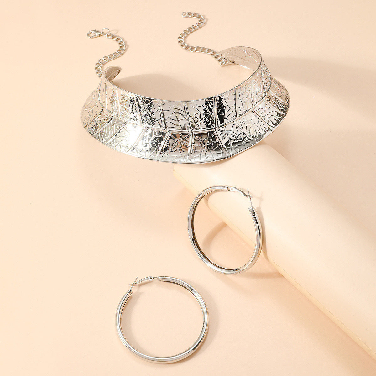 Planderful Savanna Rhythms Necklace and Earrings Set – Bold Geometric Design