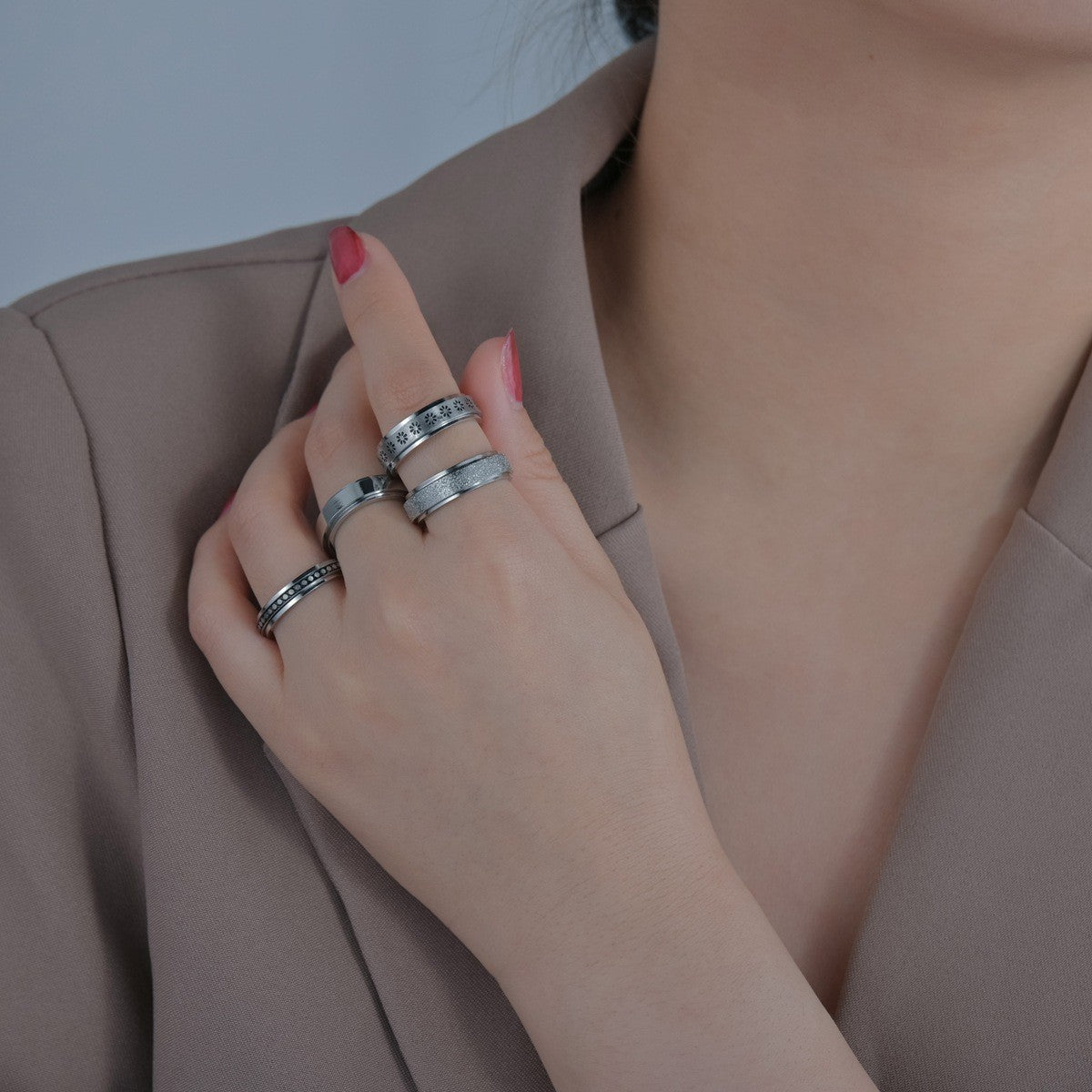 Planderful Titanium Steel Rotating Ring Unisex Fidget Jewelry For Men And Women Everyday Genie Collection
