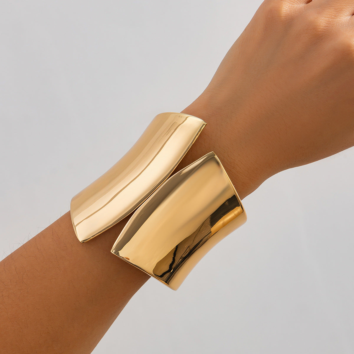 Planderful Vienna Verve Punk Open Wide Bracelet For Women Statement Metal Jewelry With Edgy Open Design