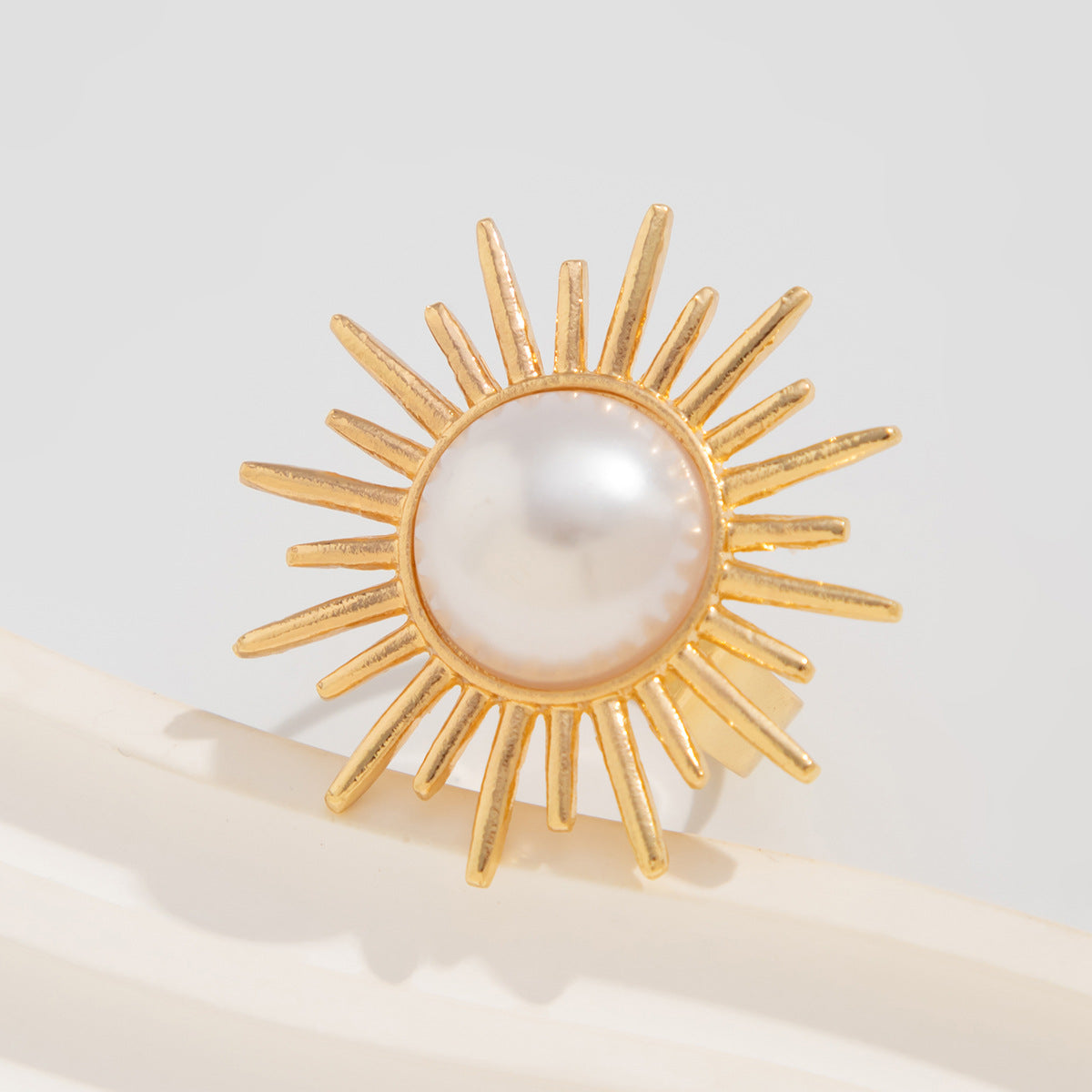 Planderful Pearl Sun Ring for Women, Round Imitation Pearl, Statement Jewelry, Vienna Verve
