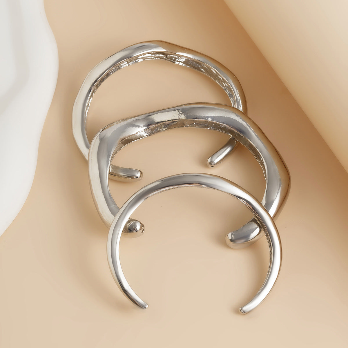 Planderful Vienna Verve Punk Style Heavy Metal Bracelet Bold Curved Wavy Opening For Rebels