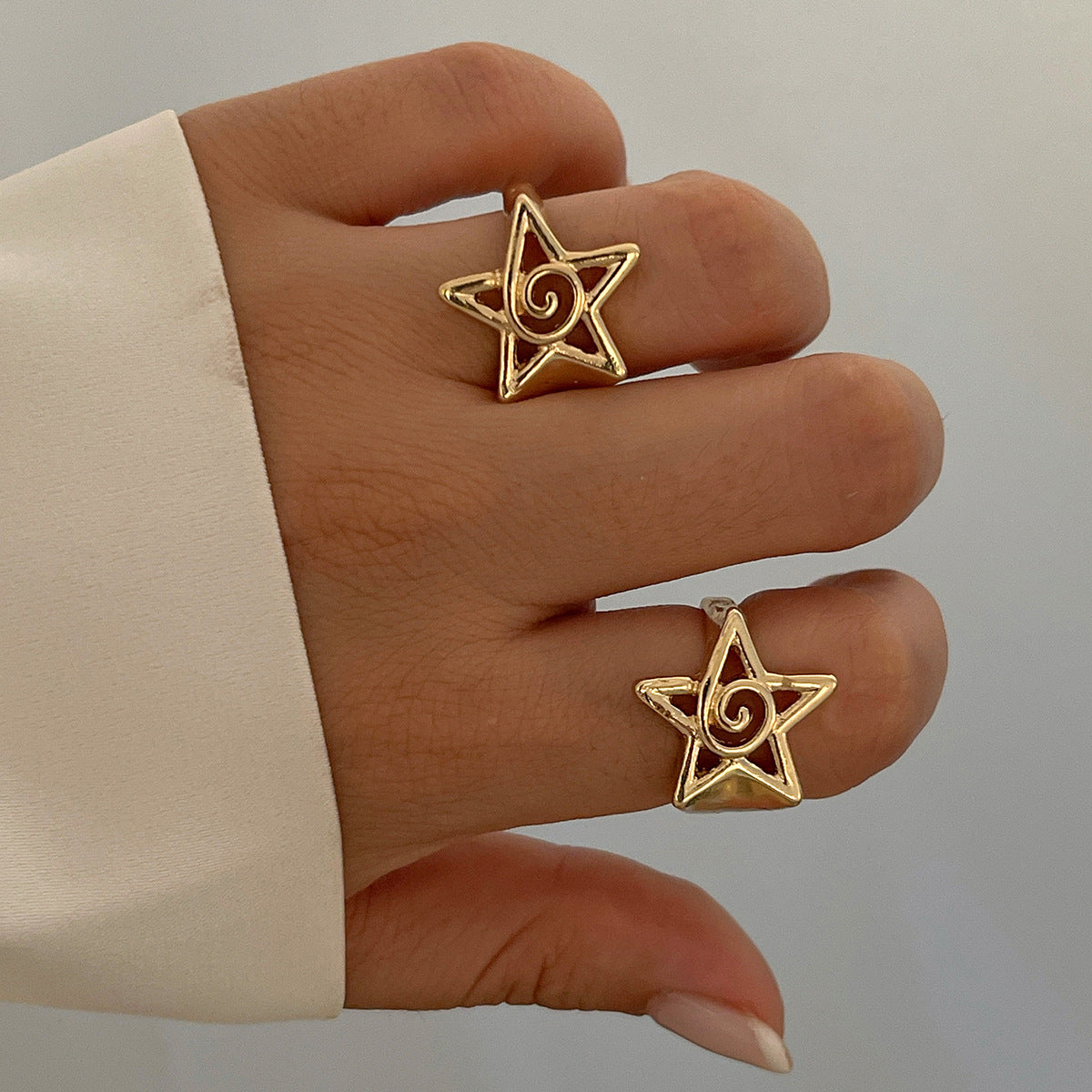Planderful Vienna Verve Five Point Star Ring Set For Women Metal Hollow Geometric Statement