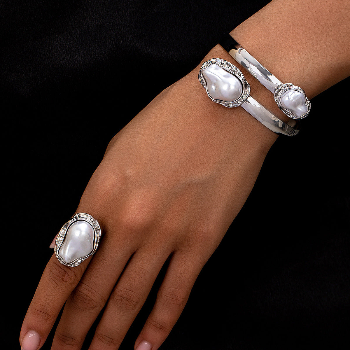 Elegant Retro Pearl Ring and Bracelet Set by Planderful