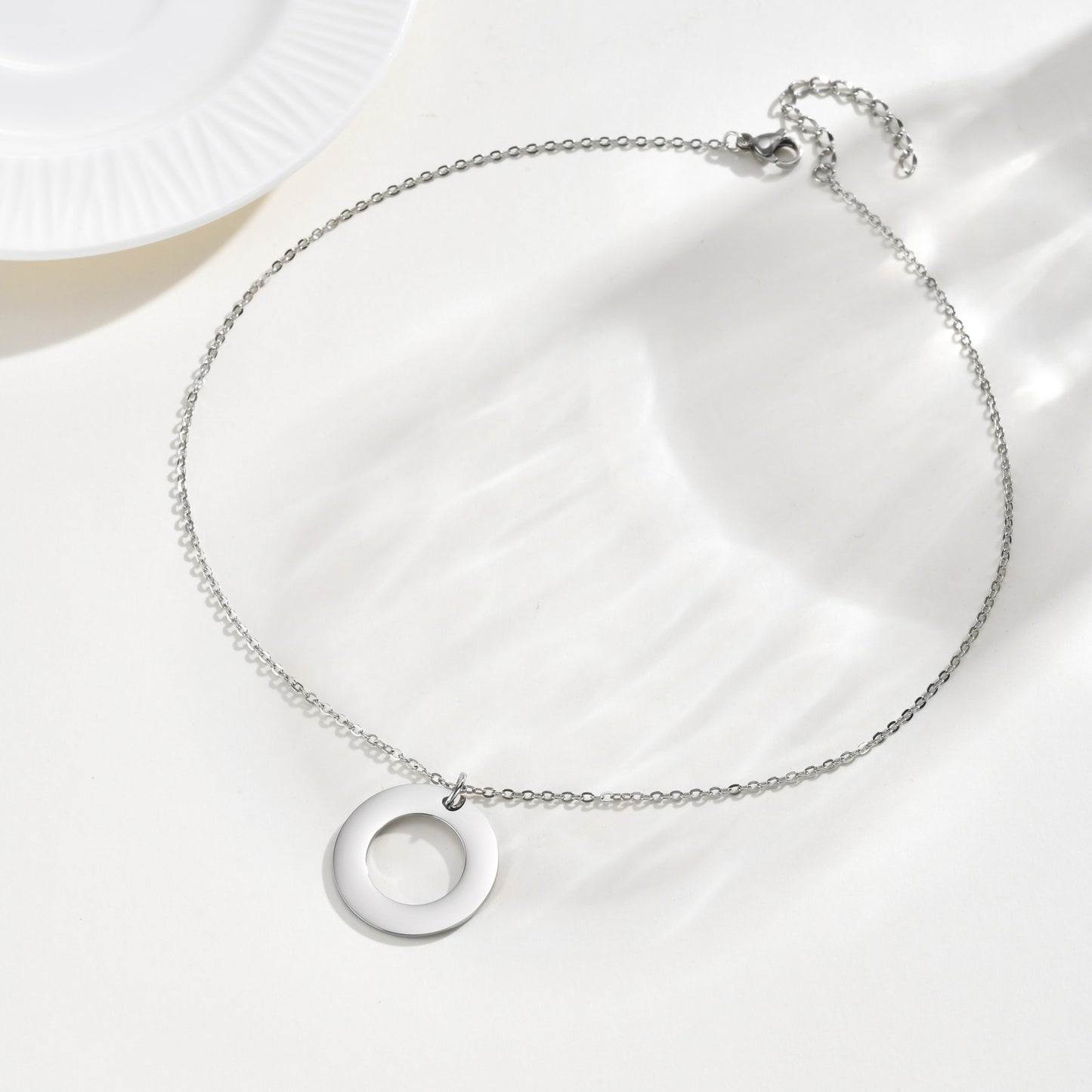 Internet Celebrities Cold Wind Collarbone Chain Stainless Steel Flat Cross Chain Light Necklace