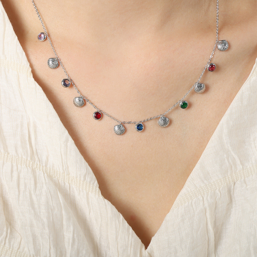 European-American Fusion Collarbone Necklace with Zircon Pendant