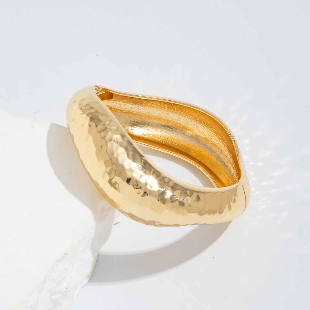 Planderful Vienna Verve Bracelet – Creative Knock Pattern Design