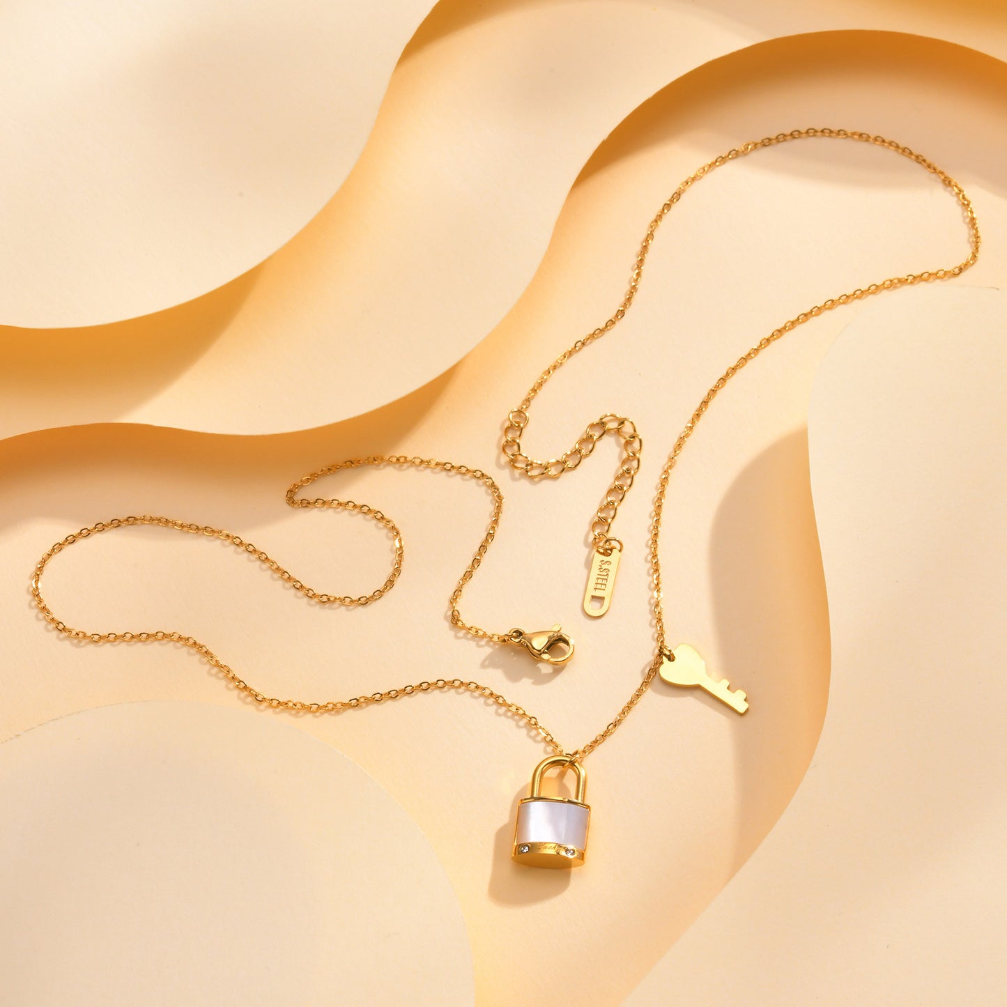 Stainless Steel Flat Cross Chain Shell Lock Key Necklace Gold