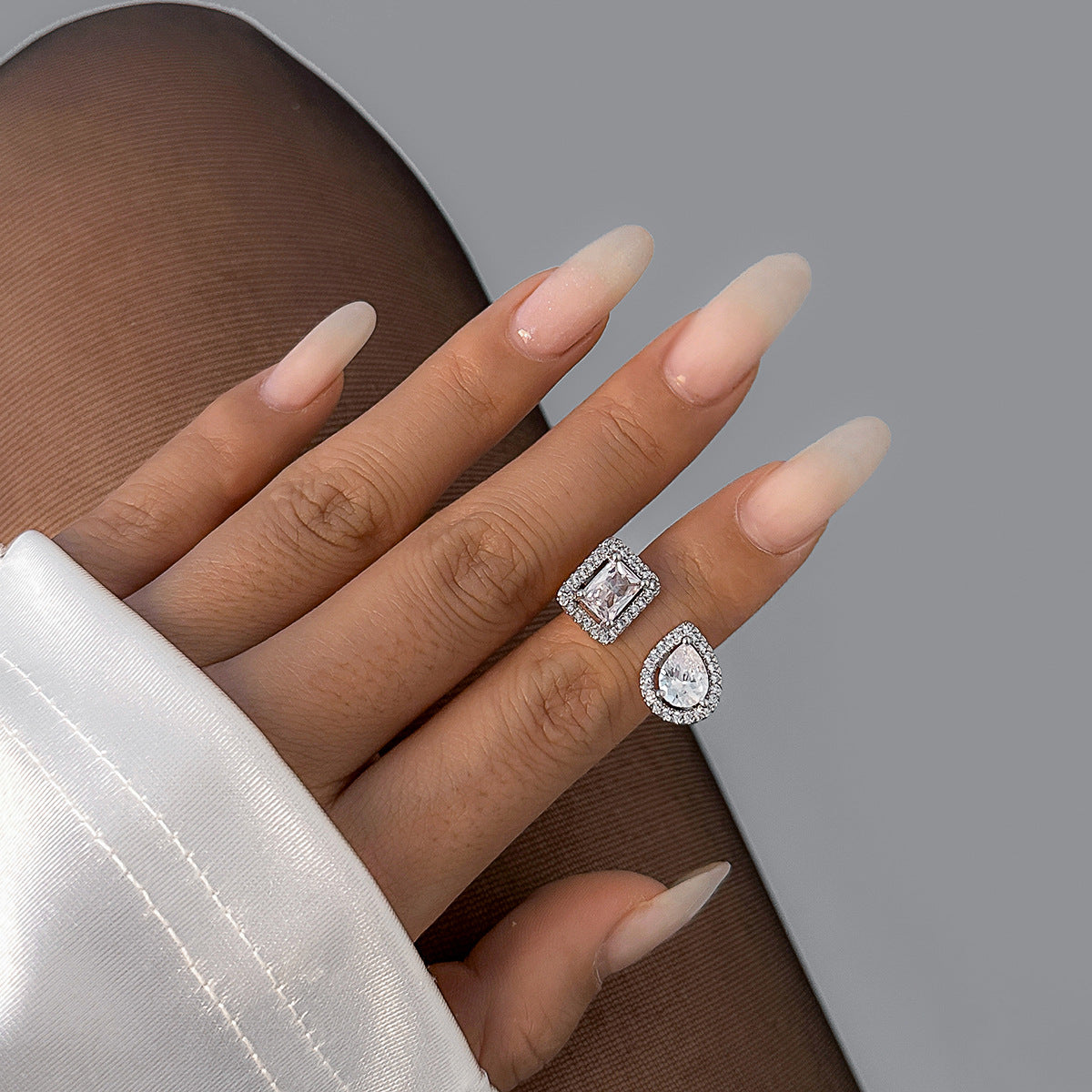 Court Style Water Droplet Design Ring with Full Diamond - European and American Collection