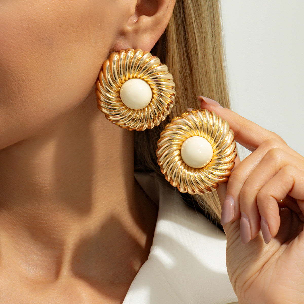 Planderful Vienna Verve Retro Exaggerated Round Gem Stud Earrings for Women Bold Geometric Jewelry