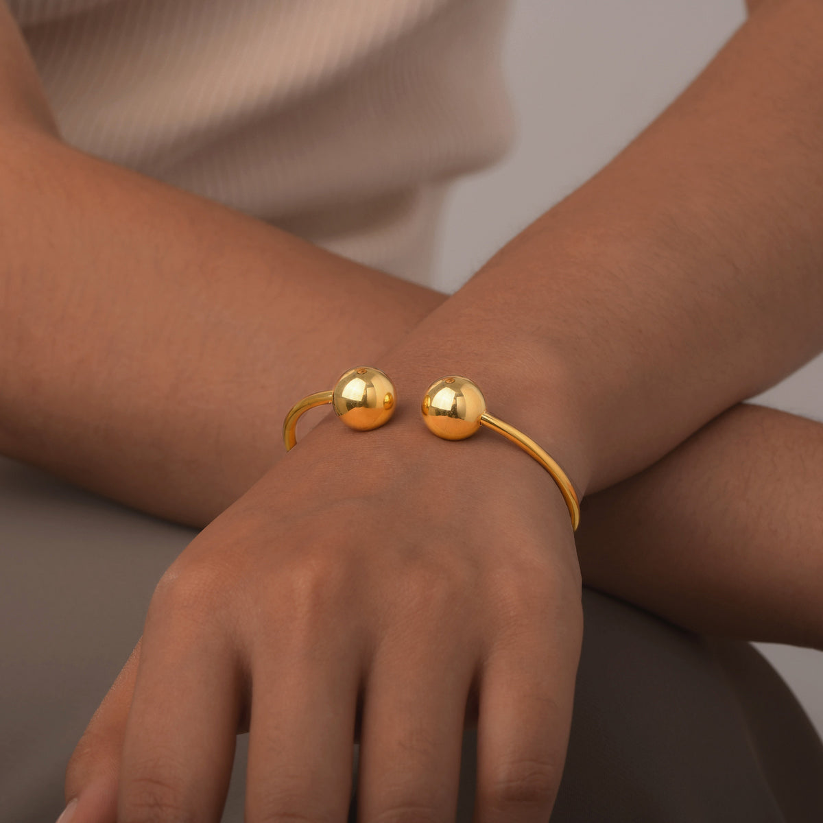 Stainless Steel Ball Open Bracelet Gold Ladies