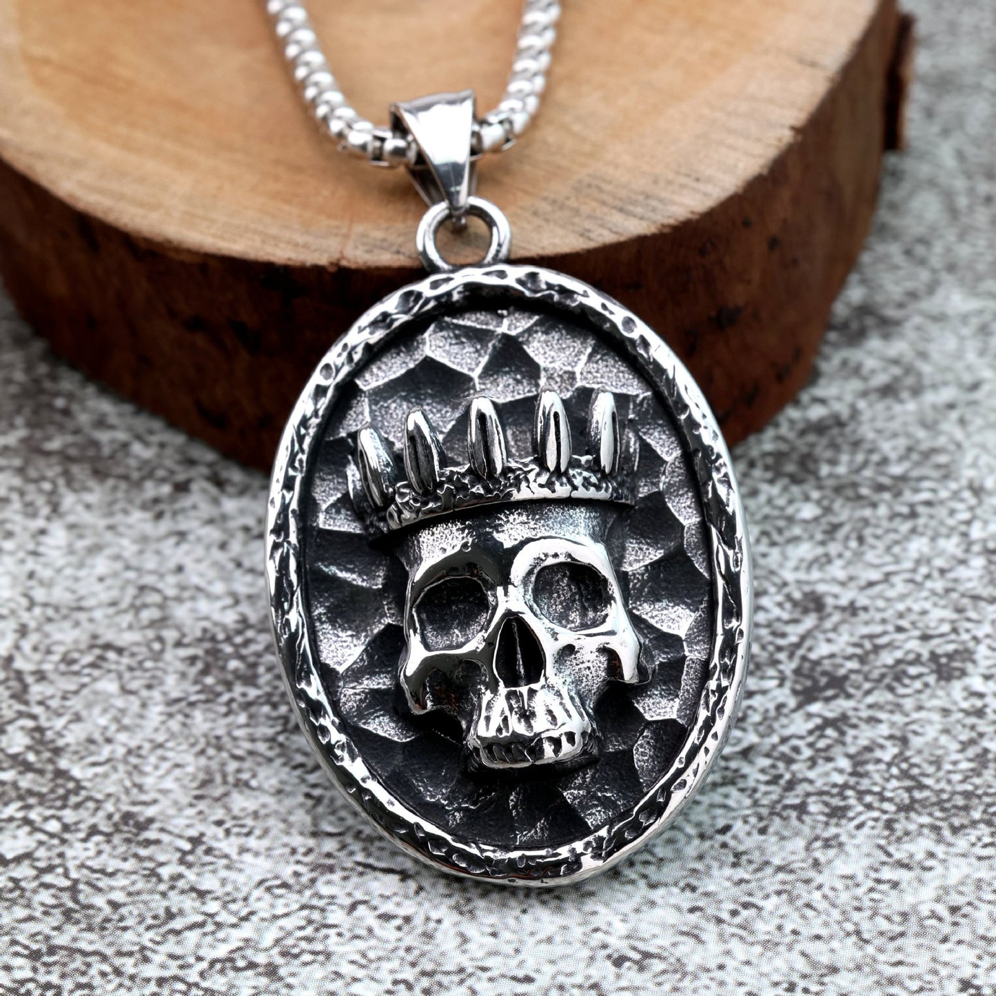 Planderful Shop Skull Titanium Steel Embroidered Pendant Necklace For Men Crown Skull Design Bold Jewelry