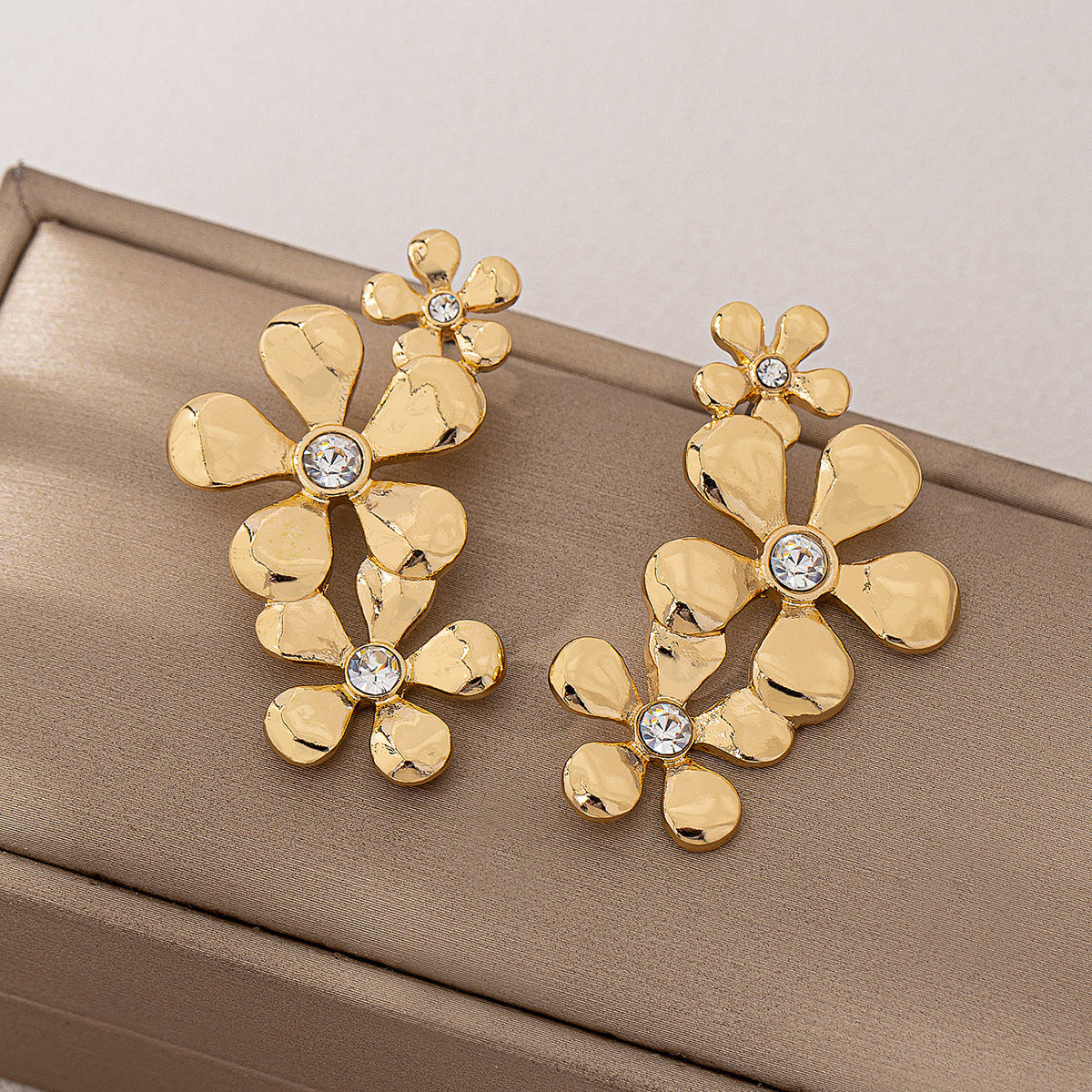Planderful Vienna Verve Earrings – Elegant Zircon-Encrusted Five-Leaf Flower Design