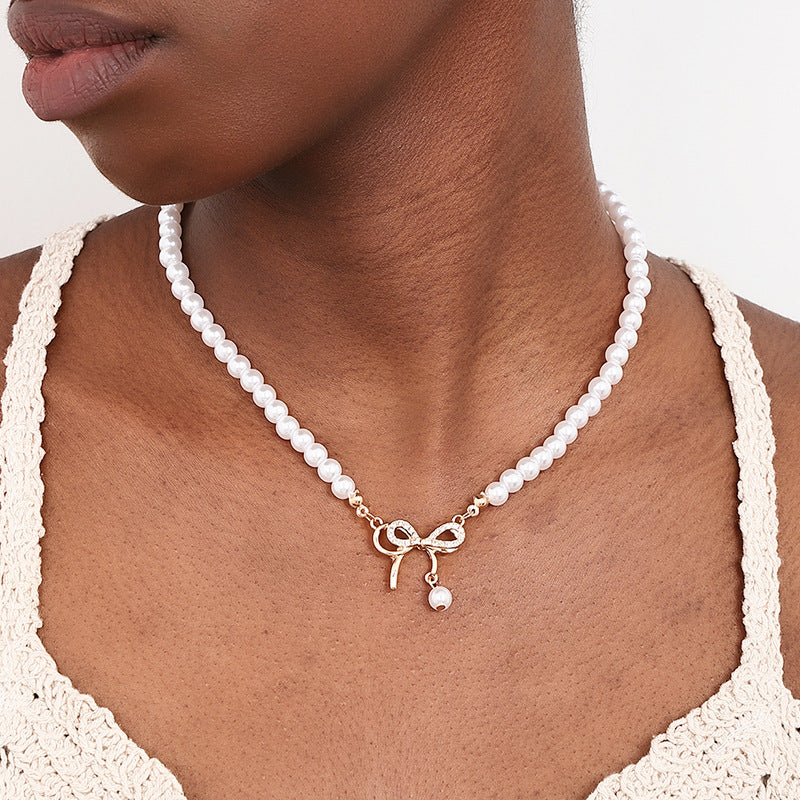 Stylish Bow Pearl Necklace with Hip-Hop Pendant