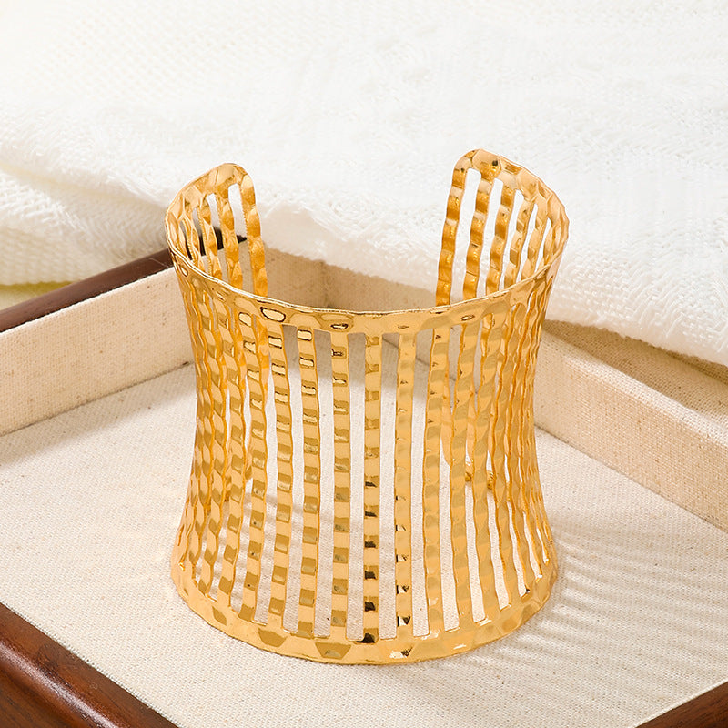 Eclectic Metal Hollow Stripe Bracelet - Vienna Verve Collection
