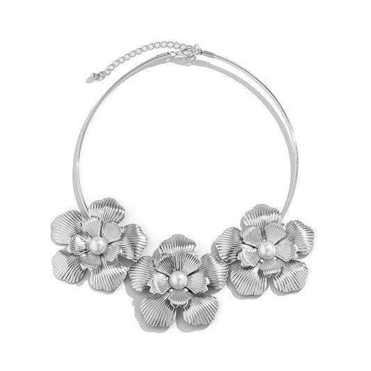 Exaggerated Metal Flower Choker Necklace with Imitation Pearls and Micro Inlay for Women